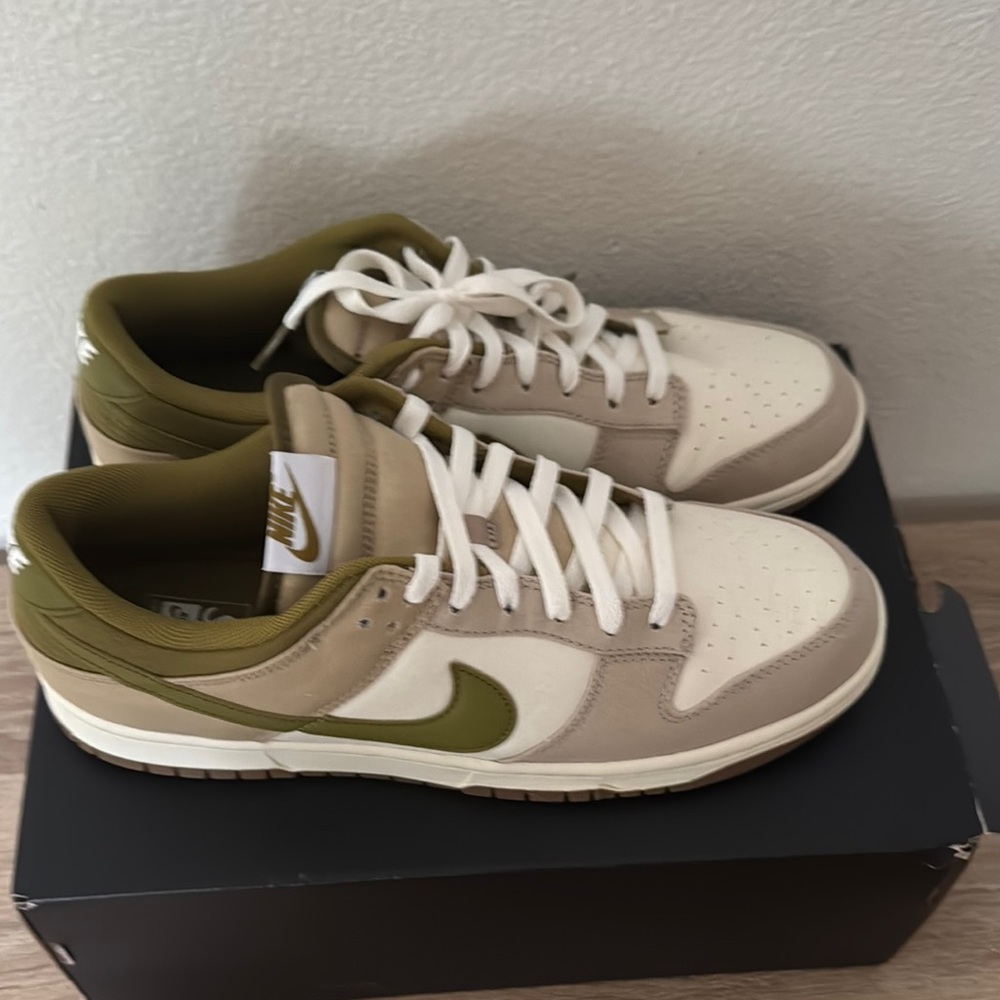 Nike Green and Cream Low-Top Sneakers